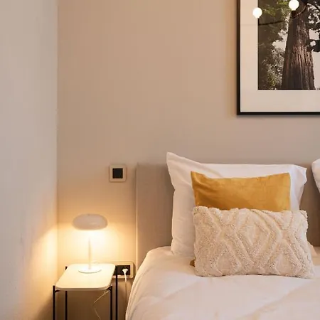 מלון Boutique Kint 4*