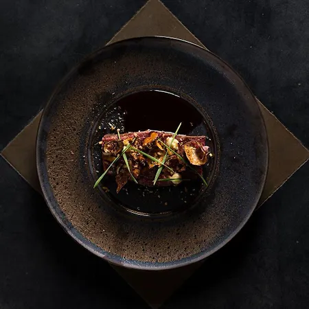 מלון Boutique Kint 4*