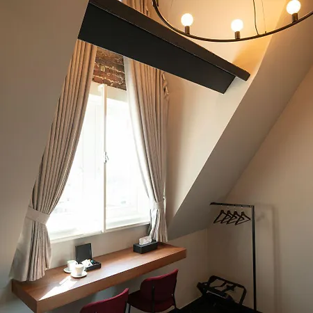 호텔 Boutique Kint 4*